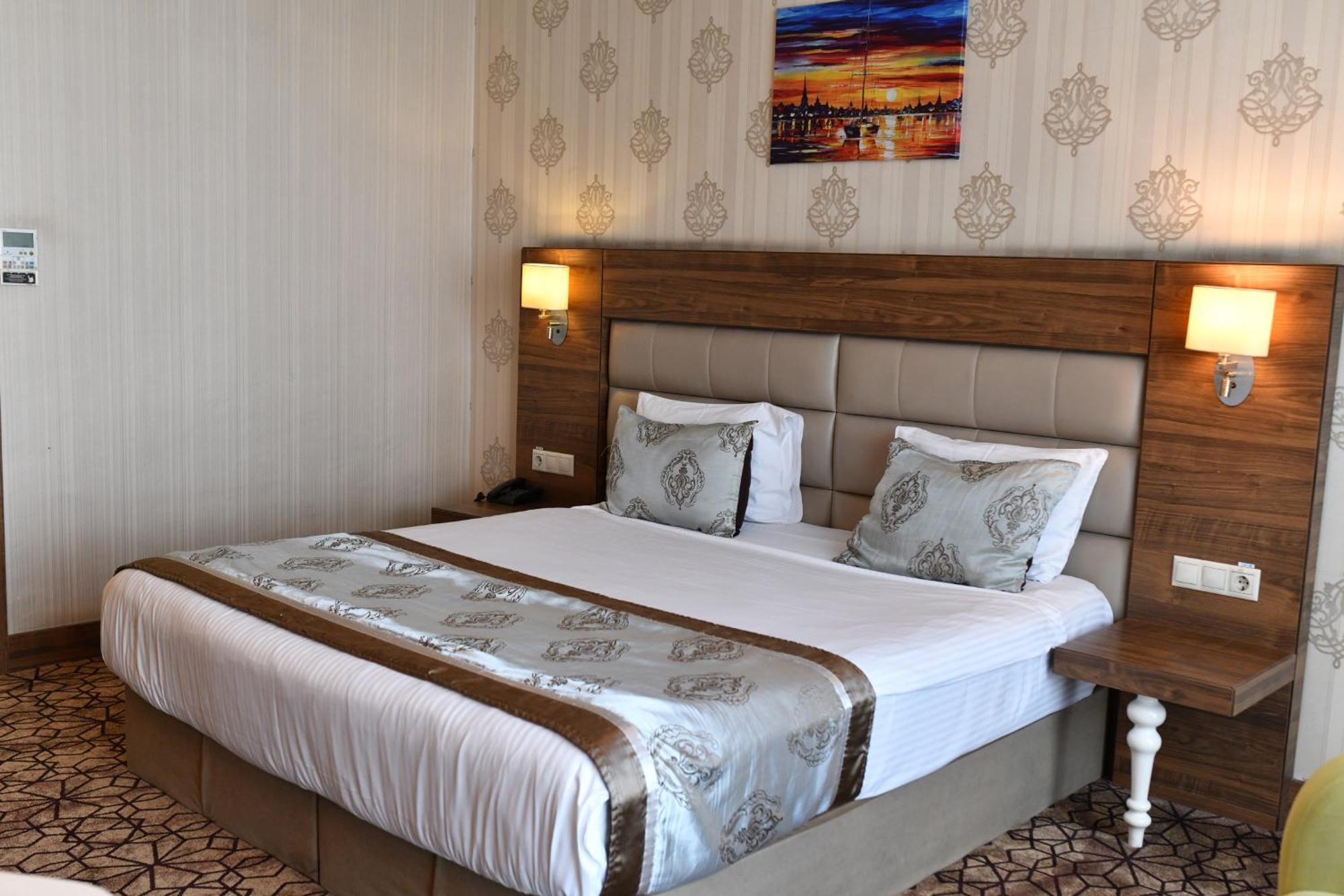 Royal Hotel Inegol Buitenkant foto