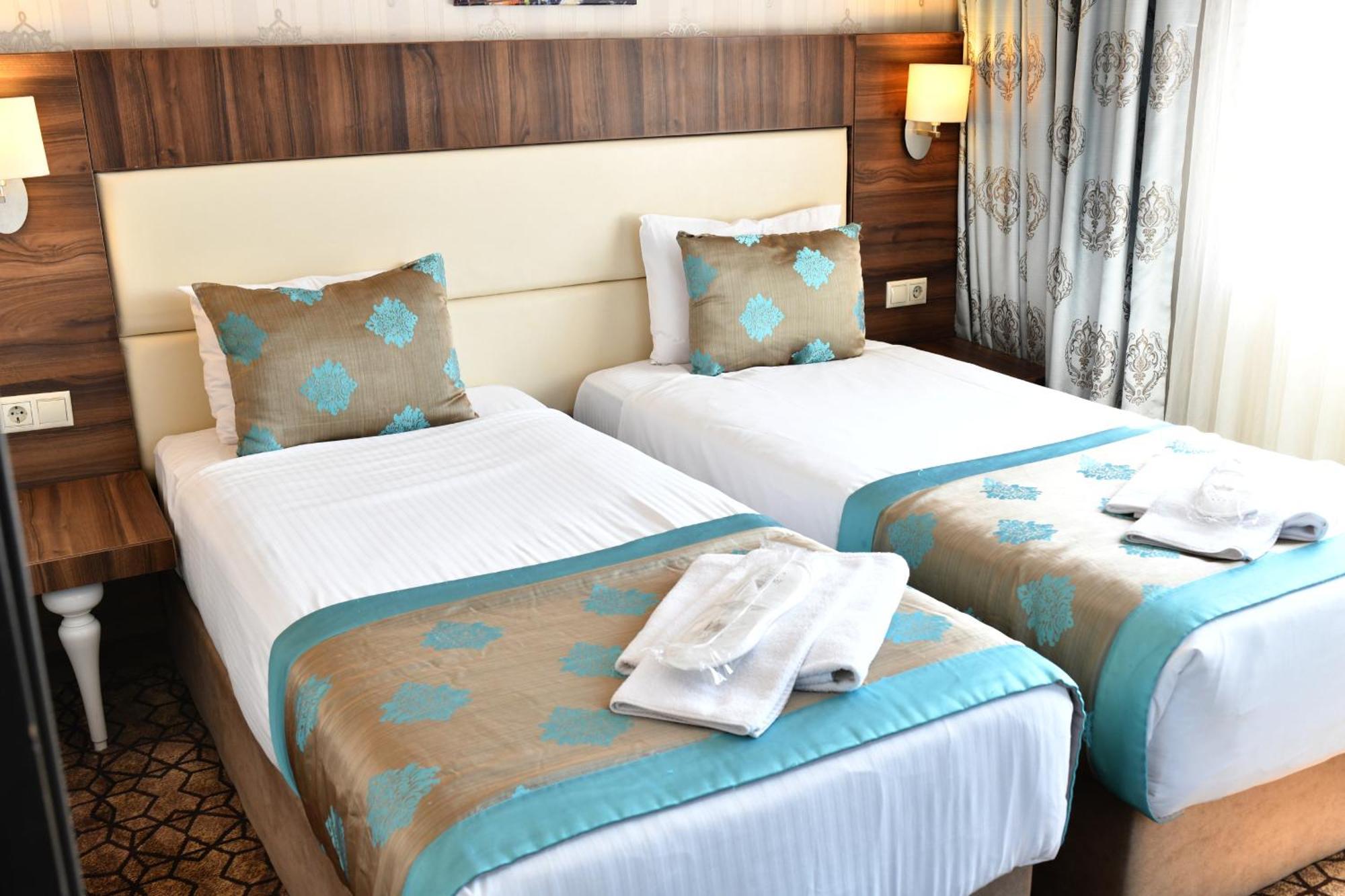 Royal Hotel Inegol Buitenkant foto