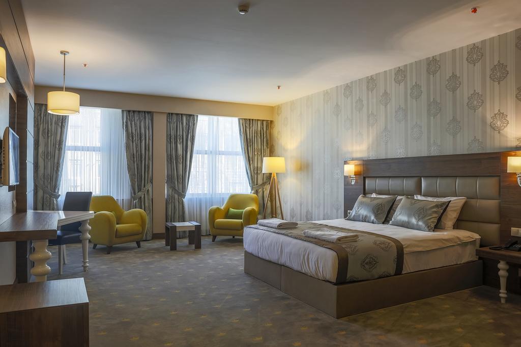 Royal Hotel Inegol Buitenkant foto